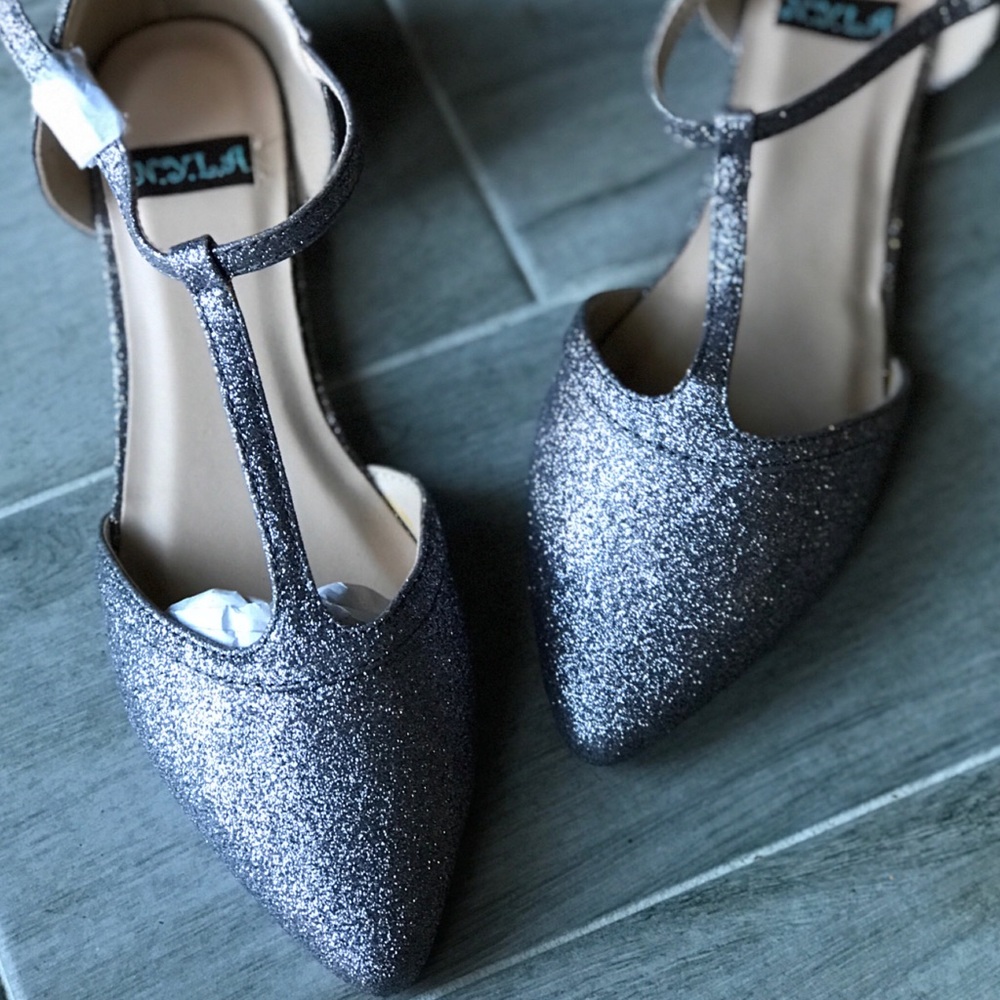Size 8 Metallic Gray ModCloth (Nyla) Flats